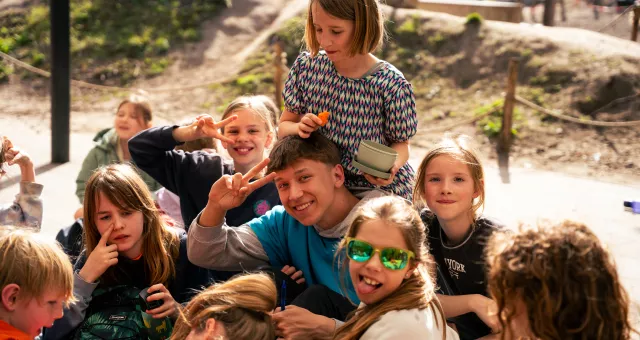 Monitor met kinderen